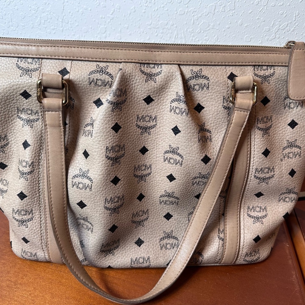 MCM Beige Visetos Coated Canvas Large Tote/ Crossbody - Two-Way Bag - Picture 2 of 12